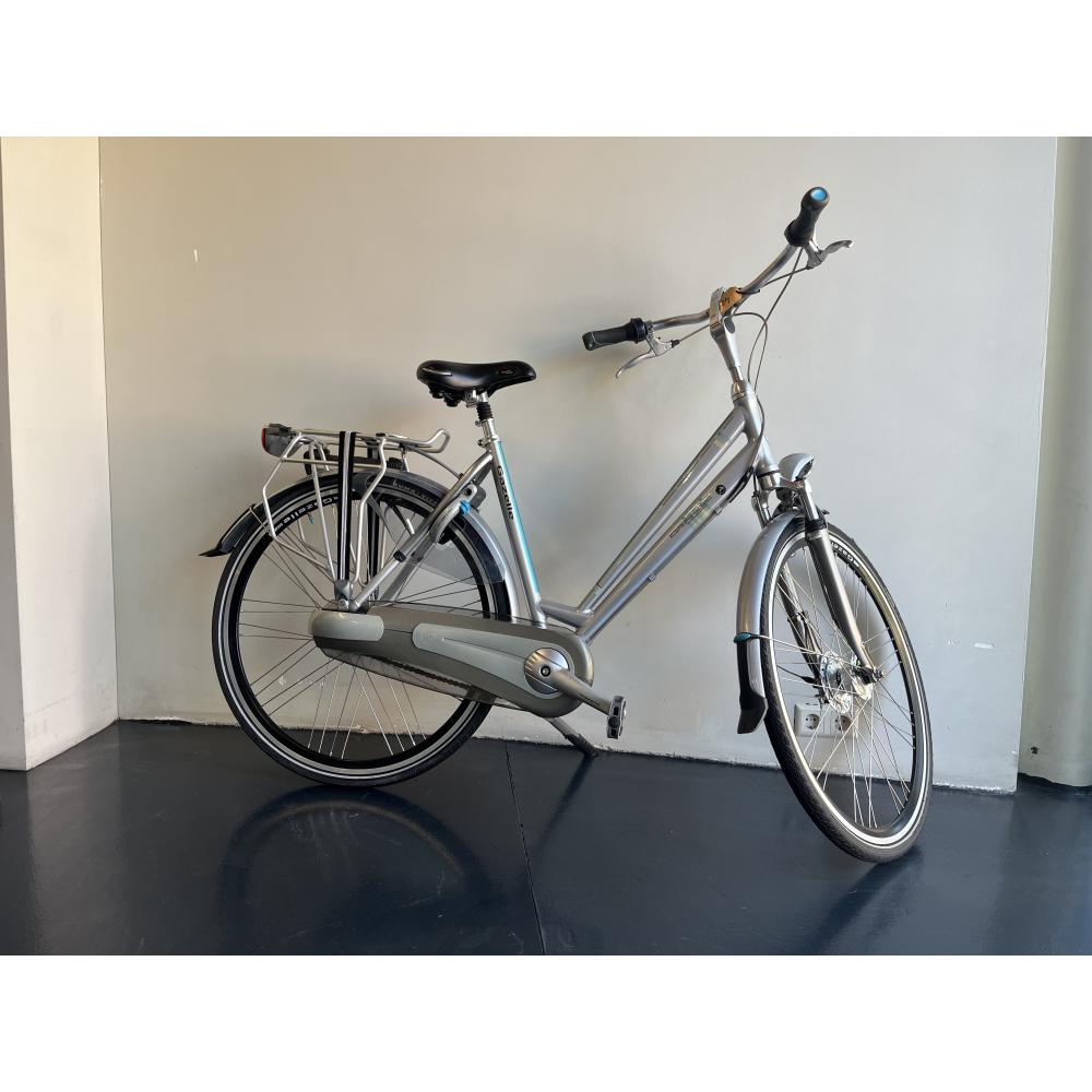 Gazelle orange C8